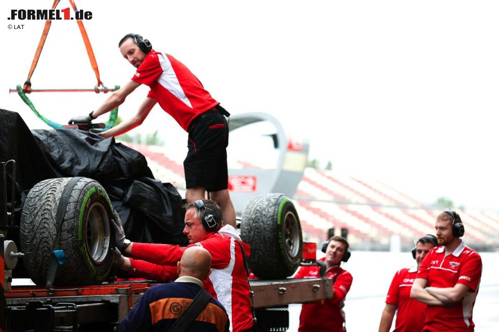 Foto zur News: Kimi Räikkönens Ferrari hängt am Haken