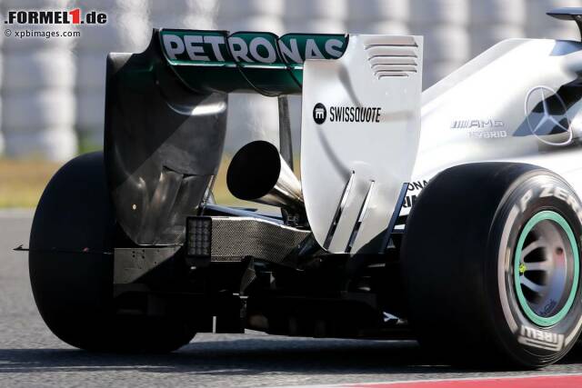 Foto zur News: Mercedes wird den "Megafon-Auspuff" nach einem Vormittag wieder einmotten. Er war nicht lauter als die konventionelle Lösung und außerdem mindestens 40 Dezibel hässlicher. Für Nico Rosberg gab es Rang zwei.