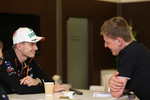 Foto zur News: Nico Hülkenberg (Force India) im Interview mit unserem Redakteur Dominik Sharaf