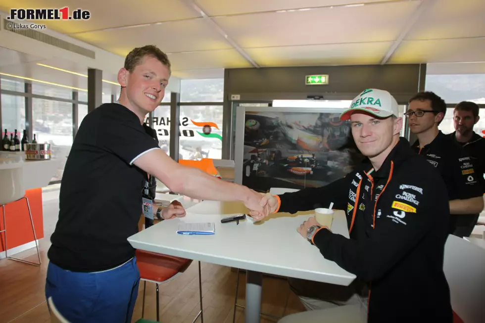 Foto zur News: Nico Hülkenberg (Force India) im Interview mit unserem Redakteur Dominik Sharaf