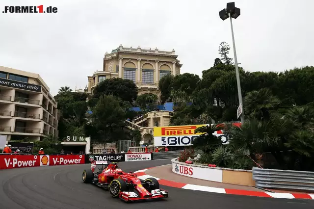 Alonso Erster, Räikkönen Letzter - so sah der Nachmittag bei Ferrari aus. Zuvor war Räikkönen mit stotterndem Auto um den Kurs geschlichen. Das Auto konnte nicht mehr rechtzeitig repariert werden, um beim Schlussspurt dabei zu sein. Foto zur News: Alonso Erster, Räikkönen Letzter - so sah der Nachmittag bei Ferrari aus. Zuvor war Räikkönen mit stotterndem Auto um den Kurs geschlichen. Das Auto konnte nicht mehr rechtzeitig repariert werden, um beim Schlussspurt dabei zu sein.