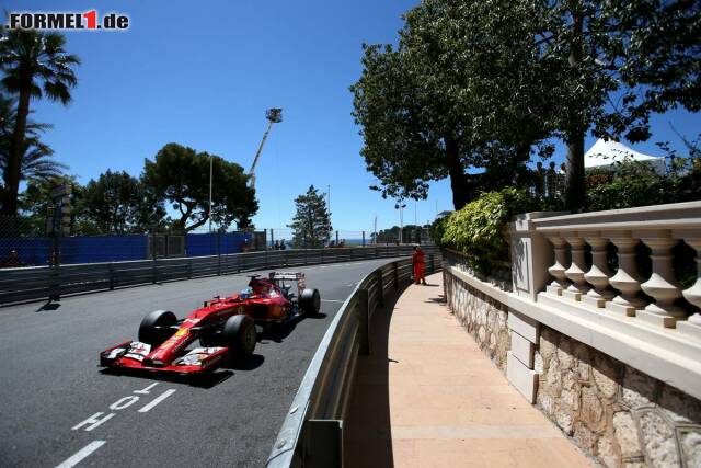 Foto zur News: Fernando Alonso war nur wenig langsamer als Weltmeister Sebastian Vettel. Genauer gesagt waren es 0,139 Sekunden.