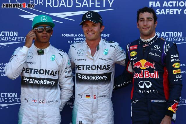 Foto zur News: ...zeigte sich Ex-Weltmeister Hamilton sichtlich angesäuert. Die Rennleitung kündigte nach dem Zeitenfahren eine Untersuchung an, will dabei sicherstellen, dass Rosberg nicht absichtlich gehandelt hat.