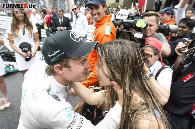 Foto zur News: Ein eingespieltes Team: Nico Rosberg und Vivian Sibold beim Heimsieg 2014 in Monaco.