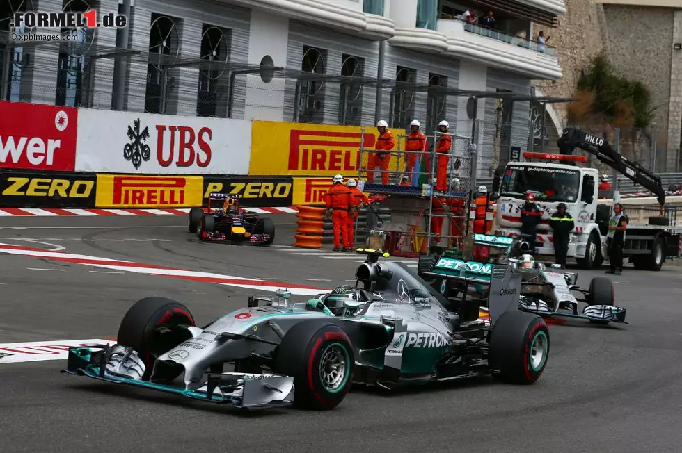 Foto zur News: Nico Rosberg (Mercedes) und Lewis Hamilton (Mercedes)