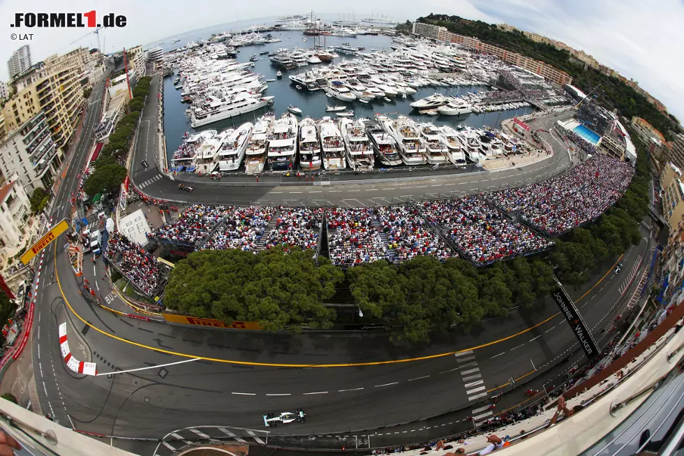 Foto zur News: Nico Rosberg (Mercedes) und Lewis Hamilton (Mercedes)