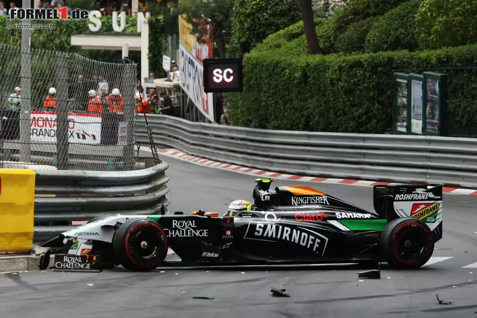 Foto zur News: Sergio Perez (Force India) kam im Rennen nicht sehr weit