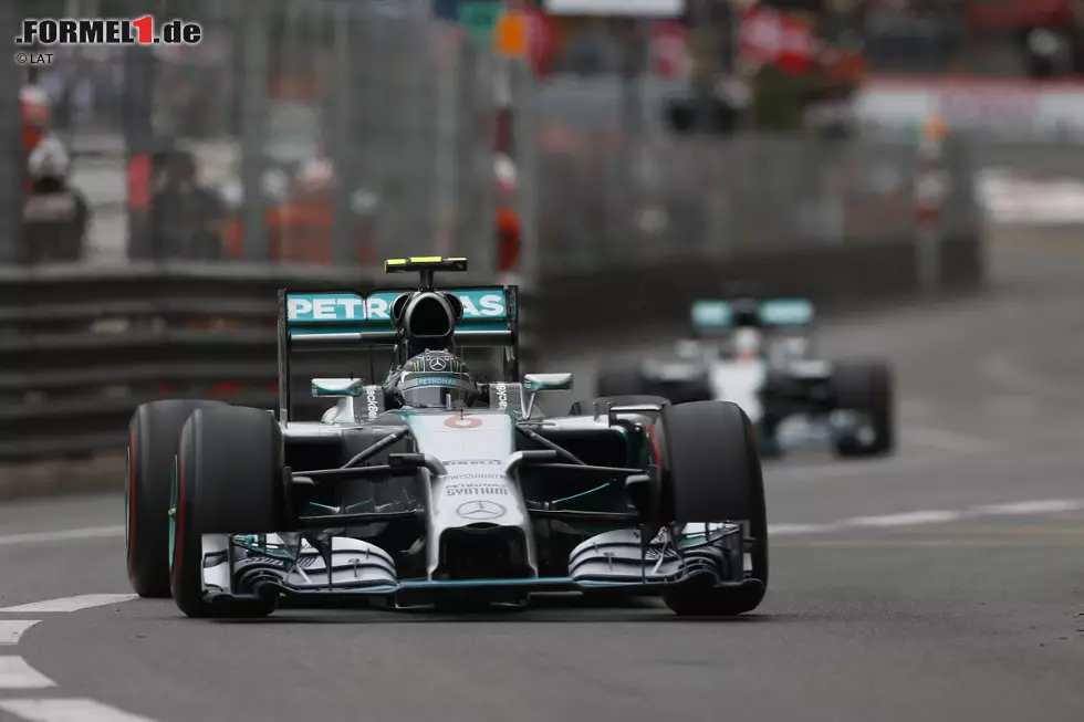 Foto zur News: Nico Rosberg (Mercedes) und Lewis Hamilton (Mercedes)