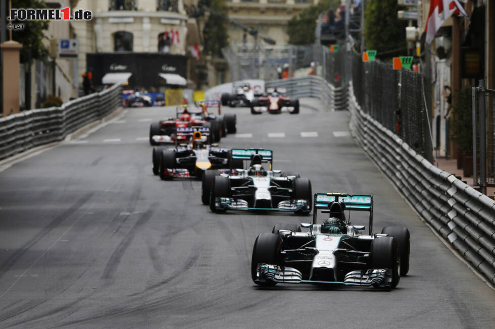 Nico Rosberg (Mercedes), Lewis Hamilton (Mercedes), Sebastian Vettel (Red Bull) und Kimi Räikkönen (Ferrari) Nico Rosberg (Mercedes), Lewis Hamilton (Mercedes), Sebastian Vettel (Red Bull) und Kimi Räikkönen (Ferrari)