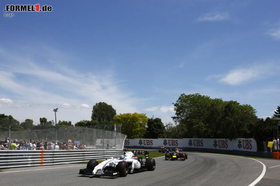 Foto zur News: Felipe Massa (Williams) und Daniel Ricciardo (Red Bull)