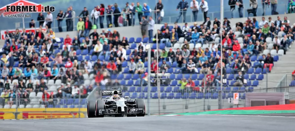 Foto zur News: Jenson Button (McLaren)