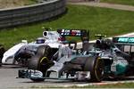 Foto zur News: Nico Rosberg (Mercedes) und Valtteri Bottas (Williams)
