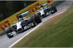 Foto zur News: Nico Rosberg (Mercedes) und Lewis Hamilton (Mercedes)