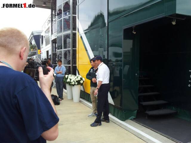 Foto zur News: Formel-1-Live-Ticker: Tag 23.428 - Elferschießen der F1-Stars