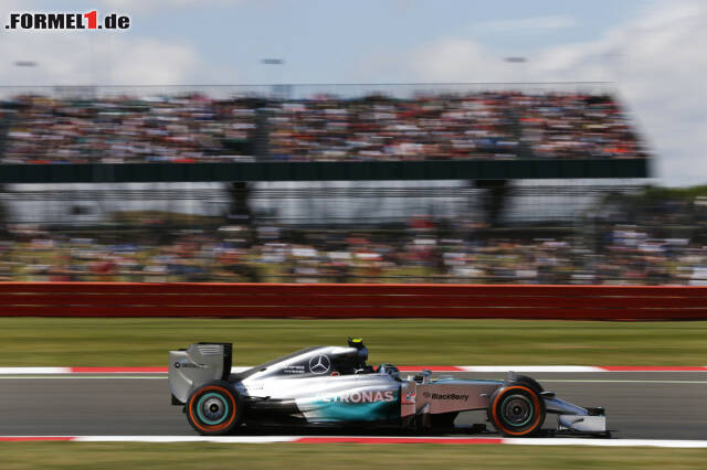 Foto zur News: Mercedes-Teamkollege und WM-Leader Nico Rosberg überzeugte mit starkem Tempo über die Distanz.