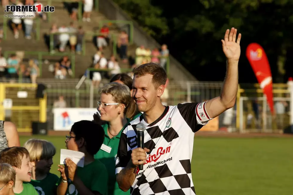 Foto zur News: Sebastian Vettel (Red Bull)