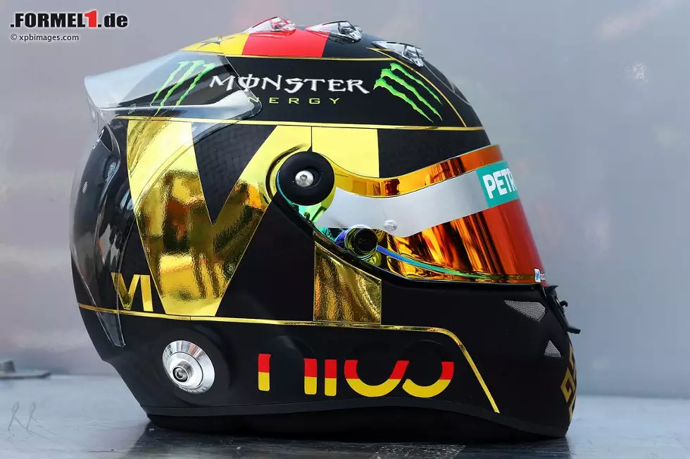 Foto zur News: Helm von Nico Rosberg (Mercedes)