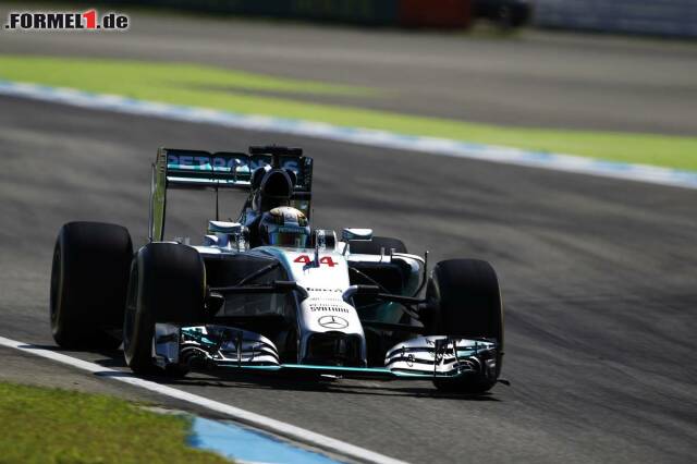 Foto zur News: Am Vormittag belegte Lewis Hamilton noch ganz knapp geschlagen den zweiten Rang, am Nachmittag hatte der Brite mit ebenfalls hauchdünnen 0,024 Sekunden Rückstand die Nase vorn.
