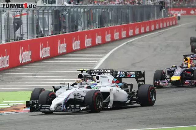 Gleich kracht es: Valtteri Bottas und Felipe Massa sahen sich nicht und krachten ineinander. Foto zur News: Gleich kracht es: Valtteri Bottas und Felipe Massa sahen sich nicht und krachten ineinander.