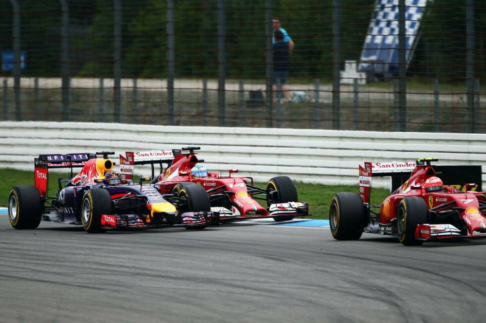 Foto zur News: Sebastian Vettel setzte sich in Hockenheim gegen beide Ferrari-Piloten durch