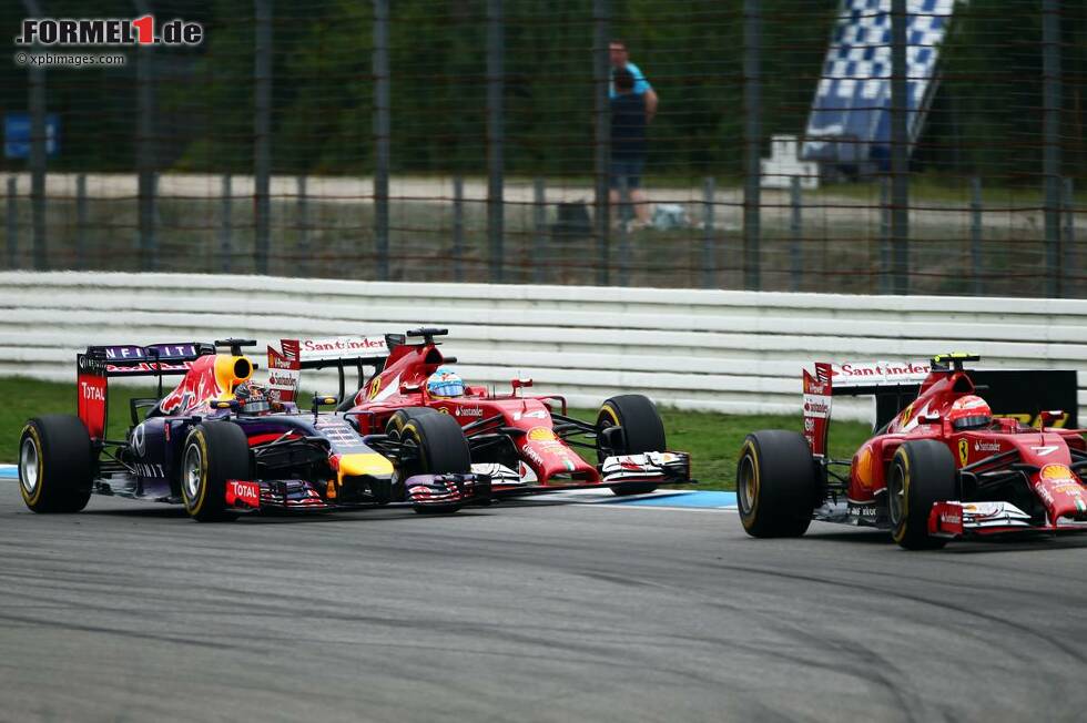 Foto zur News: Sebastian Vettel setzte sich in Hockenheim gegen beide Ferrari-Piloten durch