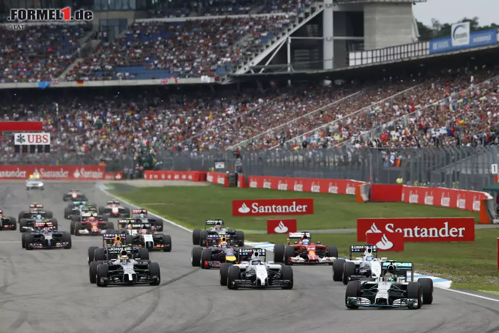 Nico Rosberg (Mercedes), Valtteri Bottas (Williams), Felipe Massa (Williams) und Kevin Magnussen (McLaren) Foto zur News: Nico Rosberg (Mercedes), Valtteri Bottas (Williams), Felipe Massa (Williams) und Kevin Magnussen (McLaren)