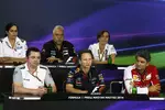 Foto zur News: Monisha Kaltenborn, Eric Boullier, Vijay Mallya, Christian Horner, Claire Williams und Marco Mattiacci