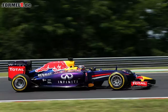Sebastian Vettel fühlt sich auf dem Hungaroring in seinem Auto deutlich wohler, das merkte man vom Freitag an deutlich. Am Ende belegte der Champion mit 0,486 Sekunden Rückstand den zweiten Rang. Foto zur News: Sebastian Vettel fühlt sich auf dem Hungaroring in seinem Auto deutlich wohler, das merkte man vom Freitag an deutlich. Am Ende belegte der Champion mit 0,486 Sekunden Rückstand den zweiten Rang.