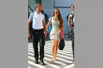 Foto zur News: Jenson Button (McLaren) mit Freundin Jessica Michibata