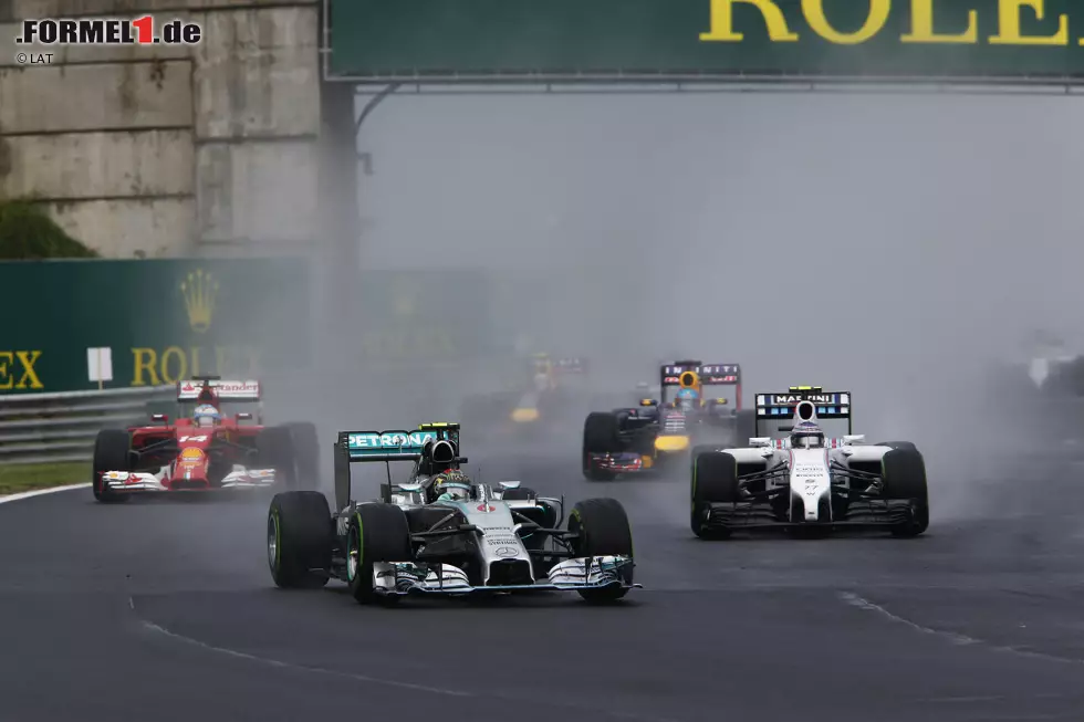 Nico Rosberg (Mercedes), Valtteri Bottas (Williams), Sebastian Vettel (Red Bull) und Fernando Alonso (Ferrari) Foto zur News: Nico Rosberg (Mercedes), Valtteri Bottas (Williams), Sebastian Vettel (Red Bull) und Fernando Alonso (Ferrari)