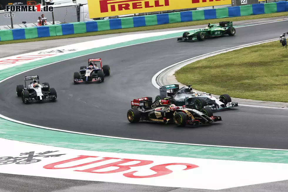 Pastor Maldonado (Lotus), Lewis Hamilton (Mercedes), Kevin Magnussen (McLaren) und Daniil Kwjat (Toro Rosso) Foto zur News: Pastor Maldonado (Lotus), Lewis Hamilton (Mercedes), Kevin Magnussen (McLaren) und Daniil Kwjat (Toro Rosso)