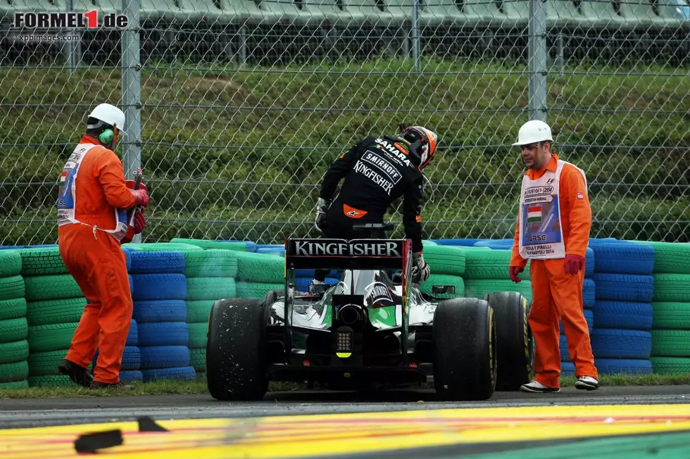 Foto zur News: Für Nico Hülkenberg war das Rennen nach einer Teamkollision früh gelaufen