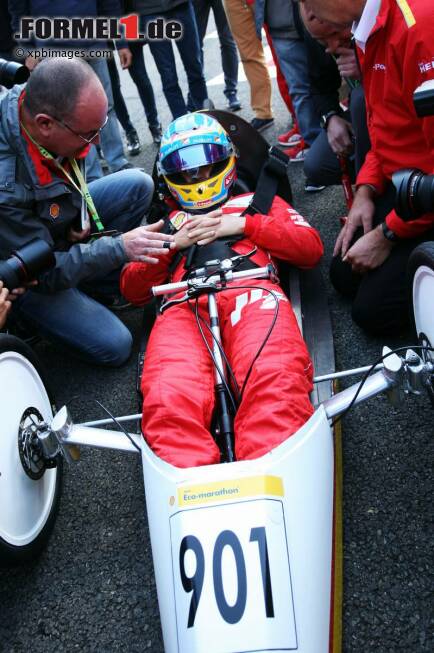 Foto zur News: Fernando Alonso (Ferrari) bei der Shell-Eco-Challenge