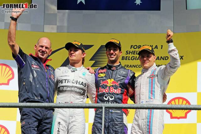 Foto zur News: Adrian Newey, Nico Rosberg (Mercedes), Daniel Ricciardo (Red Bull) und Valtteri Bottas (Williams)