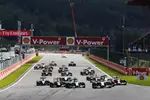 Foto zur News: Lewis Hamilton (Mercedes), Nico Rosberg (Mercedes) und Sebastian Vettel (Red Bull)