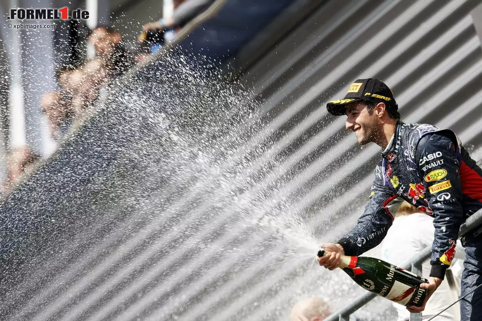 Foto zur News: Daniel Ricciardo (Infiniti Red Bull Racing)