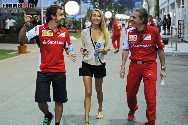 Foto zur News: Fernando Alonso (Scuderia Ferrari) mit seiner Freundin Dascha Kapustina