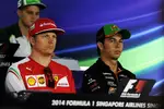 Foto zur News: Sergio Perez (Force India) und Kimi Räikkönen (Ferrari)