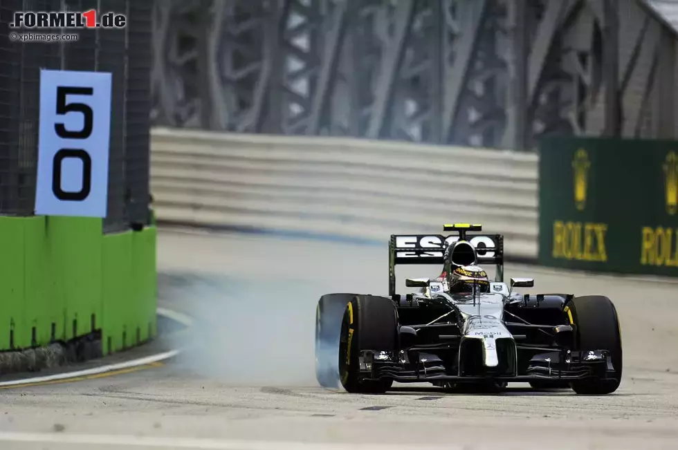 ...Kevin Magnussen (McLaren Mercedes) machte mit nur 0,569 Sekunden Abstand auf dem neunten Rang liegend ein bemerkenswert knappes Qualifying perfekt. Foto zur News: ...Kevin Magnussen (McLaren Mercedes) machte mit nur 0,569 Sekunden Abstand auf dem neunten Rang liegend ein bemerkenswert knappes Qualifying perfekt.