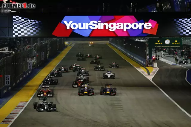 Hamilton legte mit einem starken Start den Grundstein zum Sieg, dahinter schnappte sich Vettel seinen Teamkollegen. Foto zur News: Hamilton legte mit einem starken Start den Grundstein zum Sieg, dahinter schnappte sich Vettel seinen Teamkollegen.