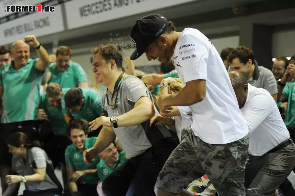 Foto zur News: Lewis Hamilton (Mercedes AMG Petronas Formula One Team)