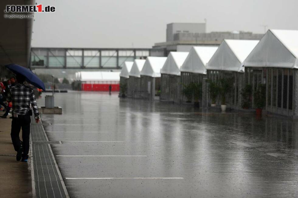 Foto zur News: Regen am Donnerstag in Suzuka