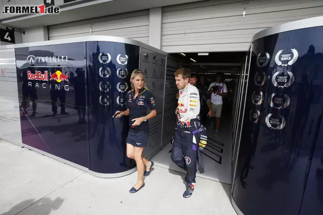 Foto zur News: Sebastian Vettel (Infiniti Red Bull Racing)