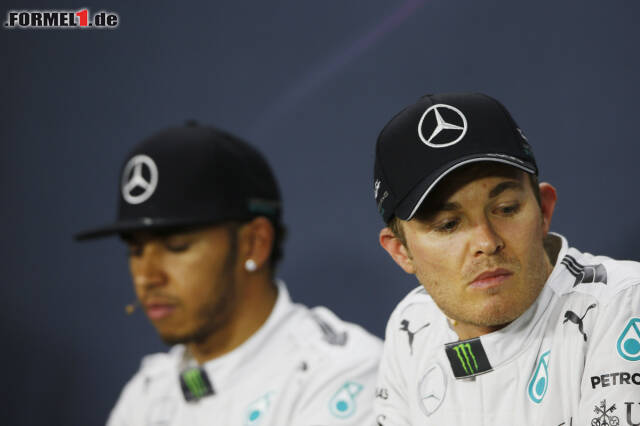Foto zur News: Nico Rosberg und Lewis Hamilton (Mercedes AMG Petronas Formula One Team)