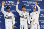 Foto zur News: Nico Rosberg (Mercedes) startet in Japan von der Pole-Position, dahinter Lewis Hamilton (Mercedes) und Valtteri Bottas (Williams)