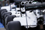 Foto zur News: Nico Rosberg (Mercedes), Kevin Magnussen (McLaren) und Lewis Hamilton (Mercedes)