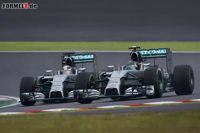 Foto zur News: Nico Rosberg und Lewis Hamilton (Mercedes AMG Petronas Formula One Team)