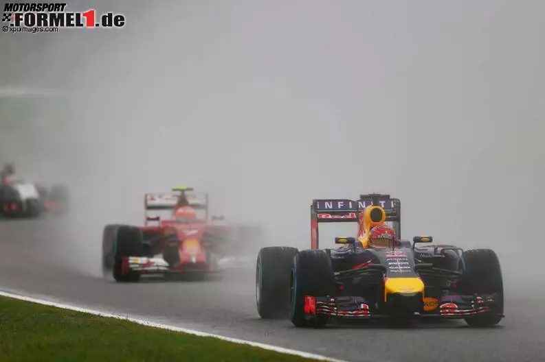 Foto zur News: Sebastian Vettel (Infiniti Red Bull Racing)
