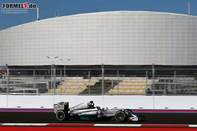 Lewis Hamilton (Mercedes AMG Petronas Formula One Team) Foto zur News: Lewis Hamilton (Mercedes AMG Petronas Formula One Team)