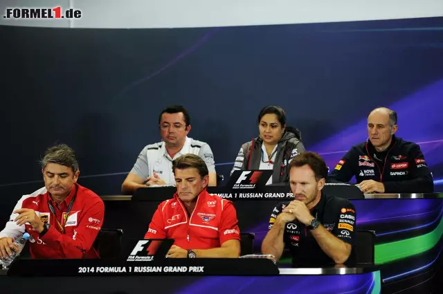Eric Boullier Monisha Kaltenborn Franz Tost Marco Mattiacci Graeme Lowdon Christian Horner (Scuderia Ferrari) (McLaren Mercedes) (Sauber F1 Team) (Scuderia Toro Rosso) (Marussia F1 Team) (Infiniti Red Bull Racing) Foto zur News: Eric Boullier Monisha Kaltenborn Franz Tost Marco Mattiacci Graeme Lowdon Christian Horner (Scuderia Ferrari) (McLaren Mercedes) (Sauber F1 Team) (Scuderia Toro Rosso) (Marussia F1 Team) (Infiniti Red Bull Racing)